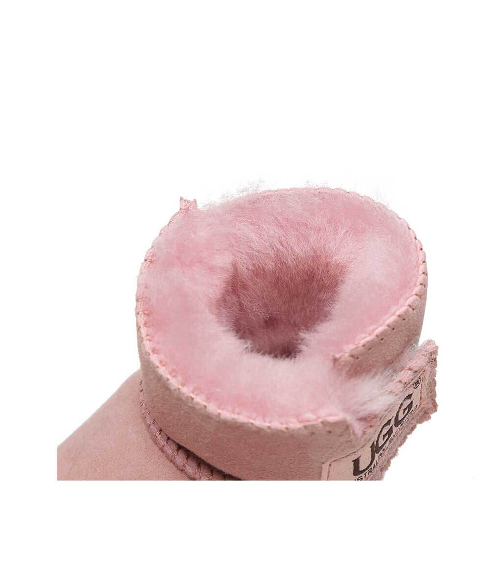 Coffret cadeau bonnet et chaussons bébé UGG