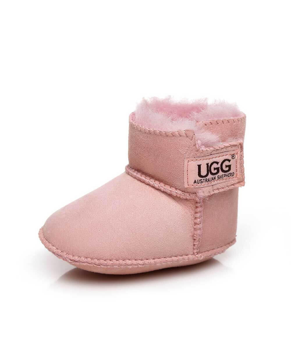 Coffret cadeau bonnet et chaussons bébé UGG