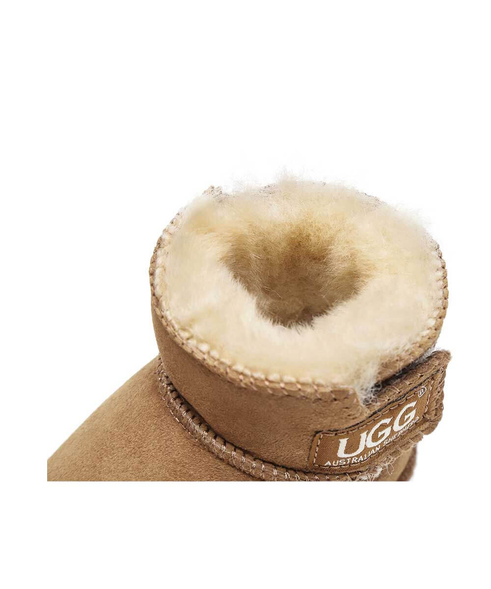 Coffret cadeau bonnet et chaussons bébé UGG