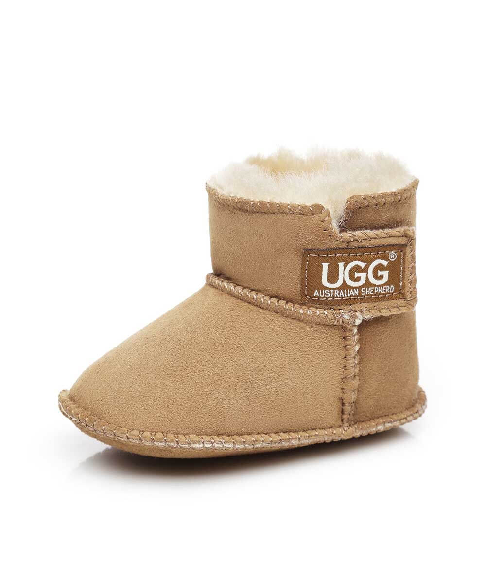Coffret cadeau bonnet et chaussons bébé UGG